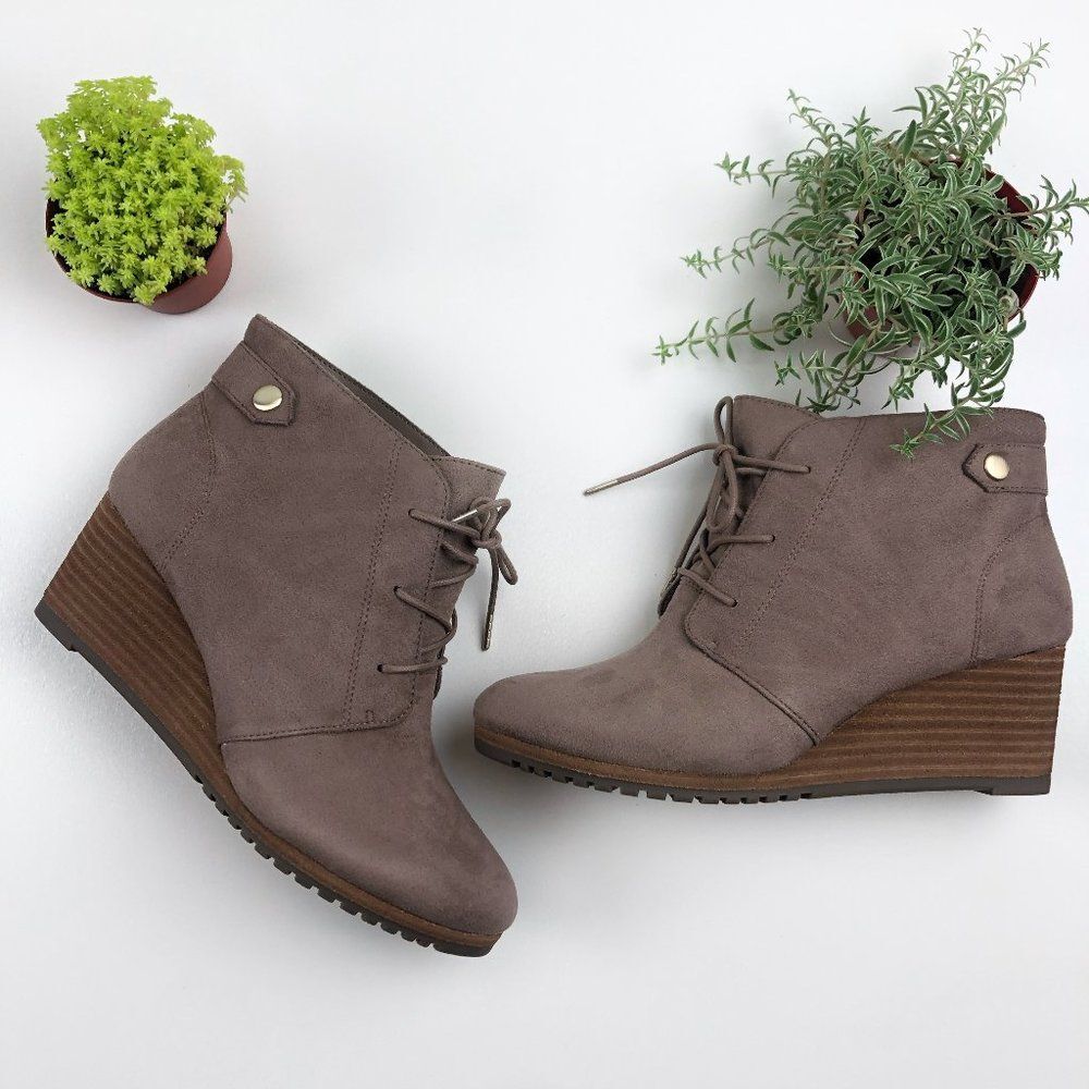 Dr. Scholl's Conquer Taupe Grey Ankle Bootie